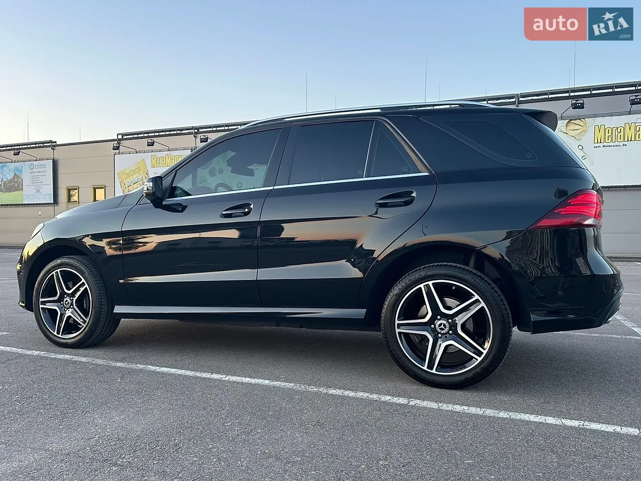 2016 Mercedes-Benz GLE - мініатюра 46