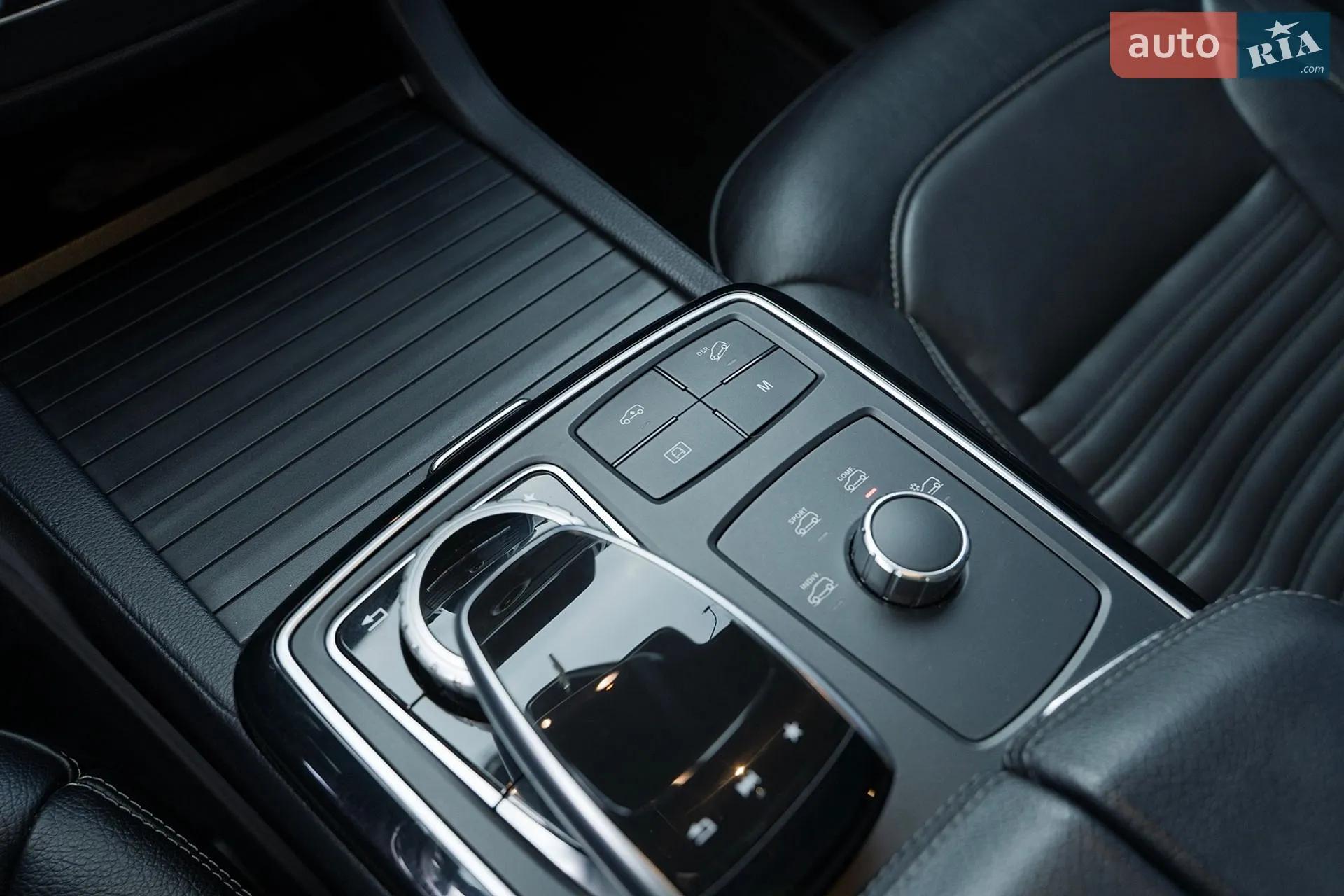 2016 Mercedes-Benz GLE - мініатюра 25