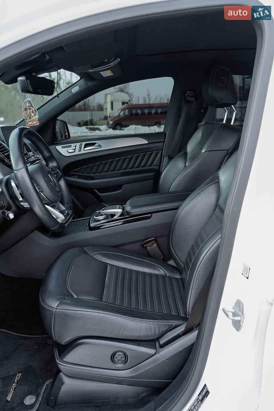 2016 Mercedes-Benz GLE - мініатюра 29