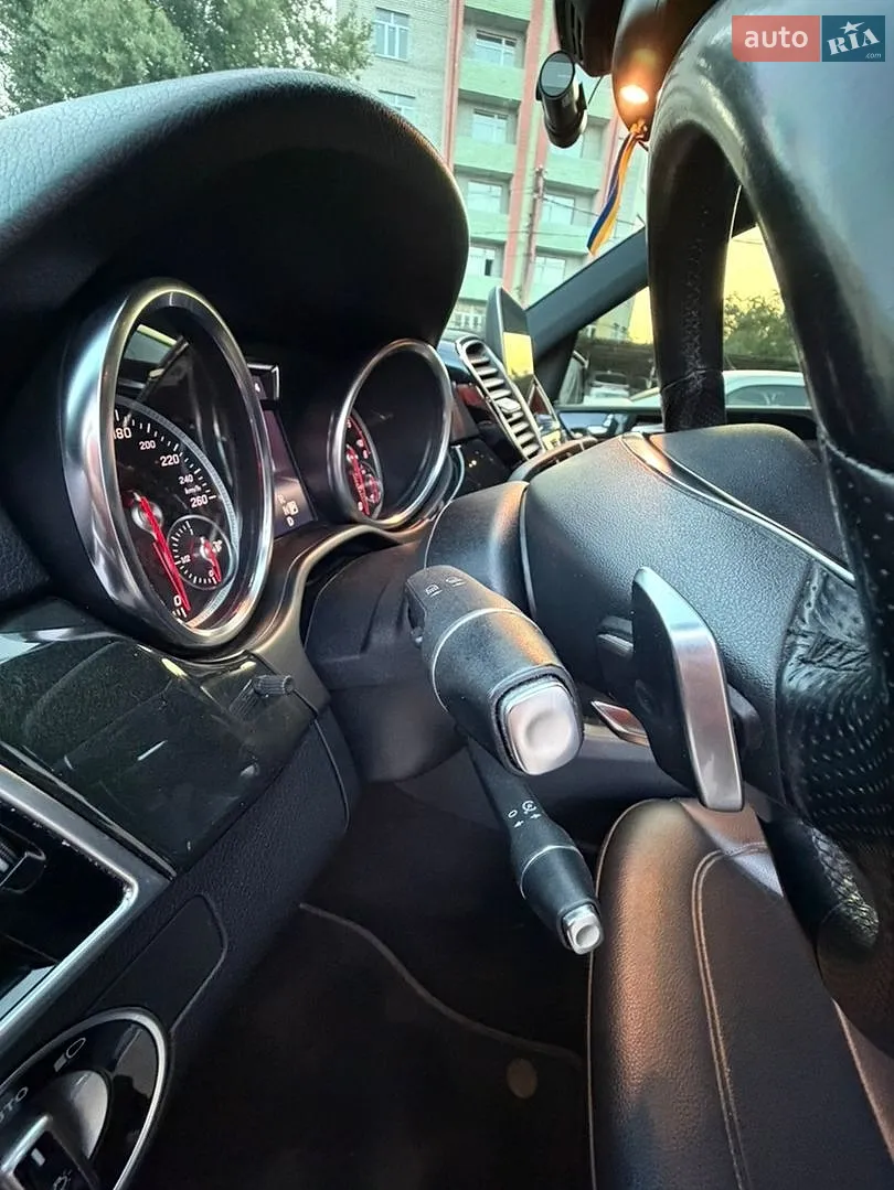 2017 Mercedes-Benz GLE - мініатюра 17