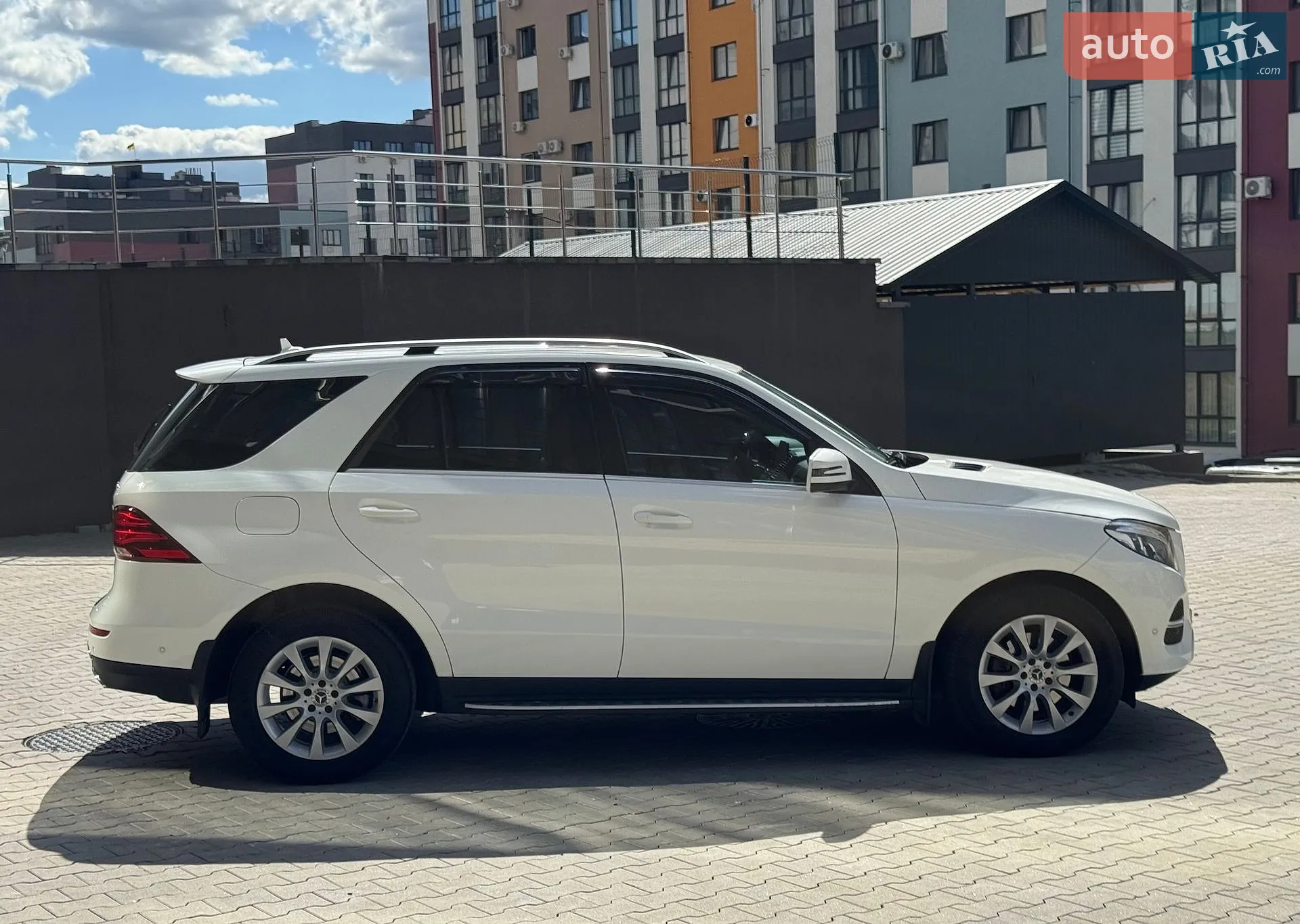 2017 Mercedes-Benz GLE - мініатюра 11