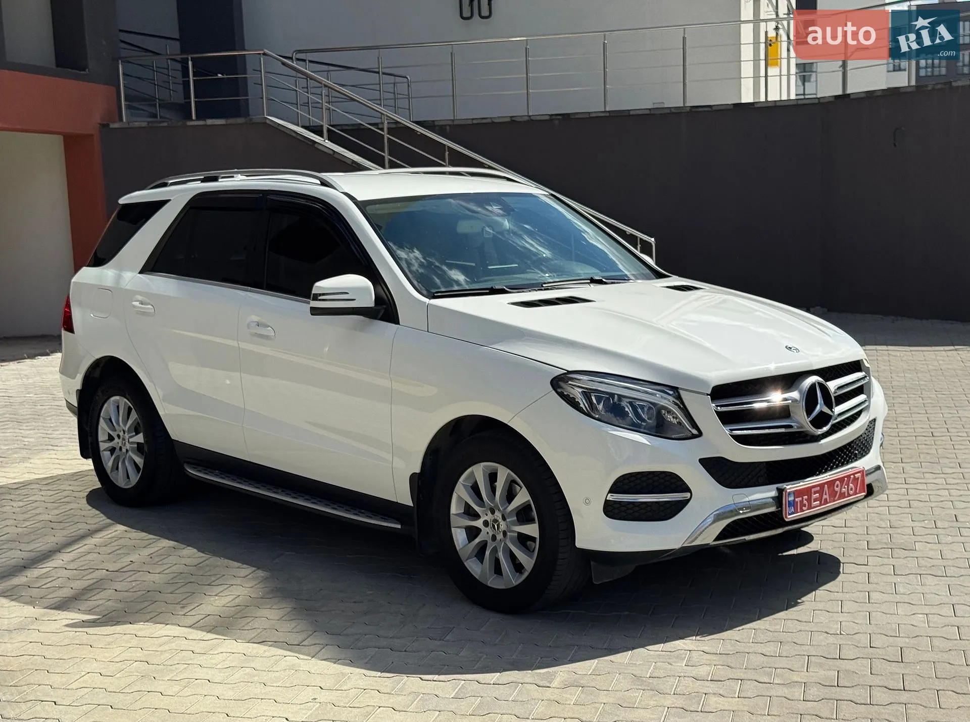 2017 Mercedes-Benz GLE - мініатюра 13