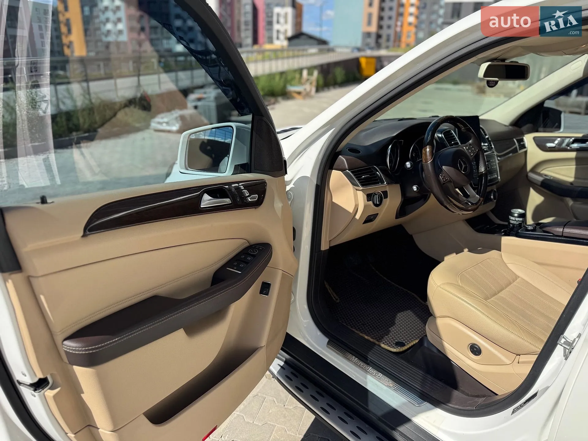 2017 Mercedes-Benz GLE - мініатюра 16