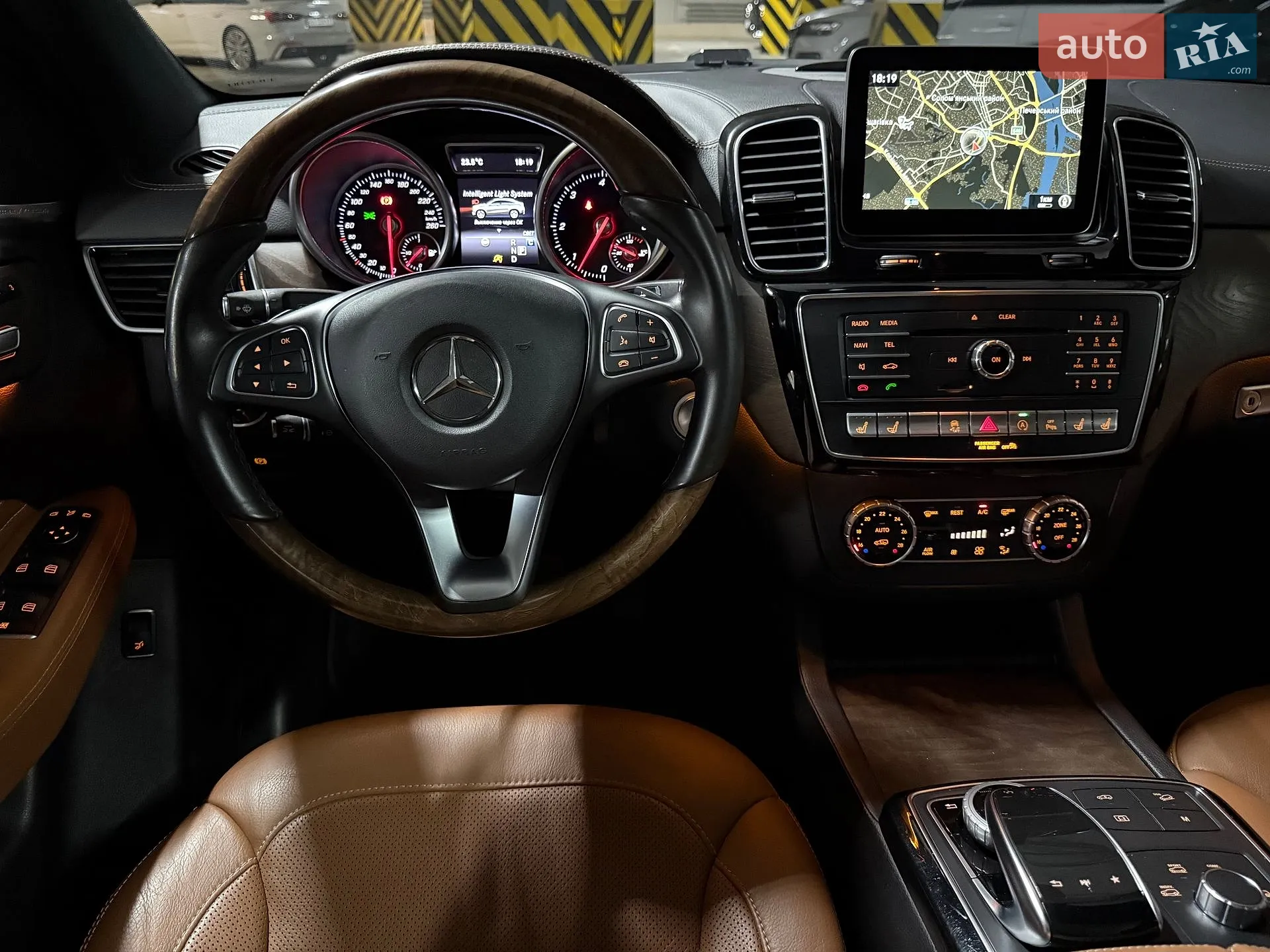2017 Mercedes-Benz GLE - мініатюра 35