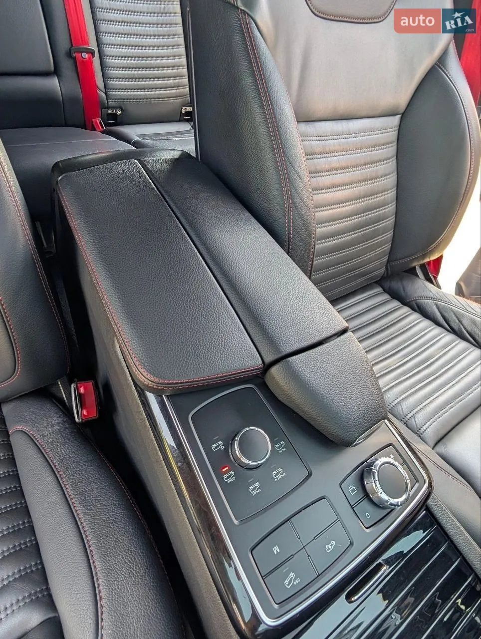 2016 Mercedes-Benz GLE - мініатюра 26