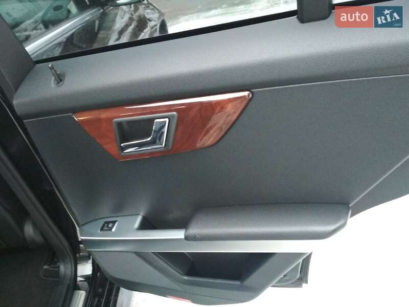 Позашляховик / Кросовер Mercedes-Benz GLK-Class 2011 в Рівному