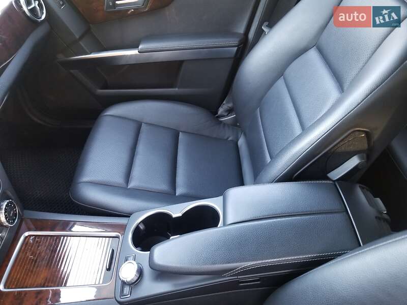 Внедорожник / Кроссовер Mercedes-Benz GLK-Class 2015 в Виннице фото 34 Внедорожник / Кроссовер Mercedes-Benz GLK-Class 2015 в Виннице