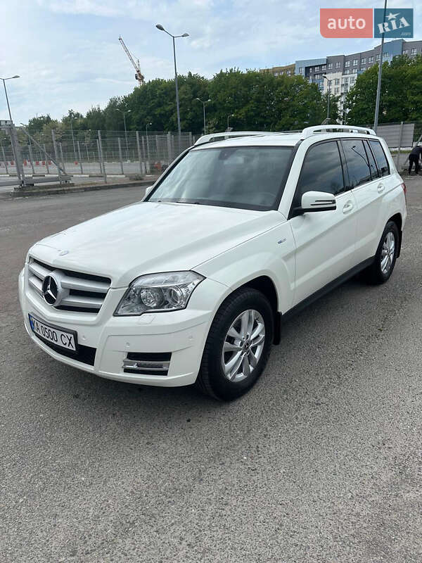 Mercedes-Benz GLK-Class 2011
