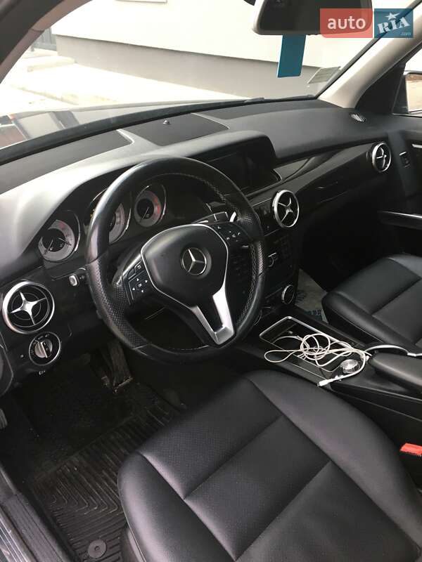 Внедорожник / Кроссовер Mercedes-Benz GLK-Class 2014 в Львове фото 6 Внедорожник / Кроссовер Mercedes-Benz GLK-Class 2014 в Львове