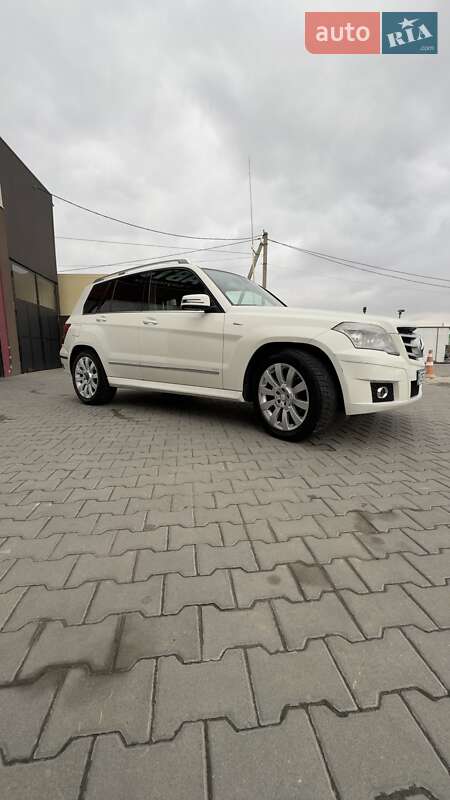 Позашляховик / Кросовер Mercedes-Benz GLK-Class 2011 в Чернівцях