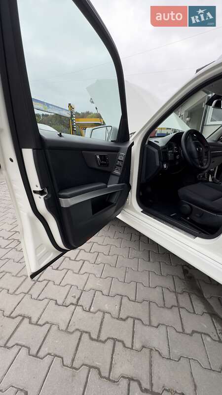 Позашляховик / Кросовер Mercedes-Benz GLK-Class 2011 в Чернівцях