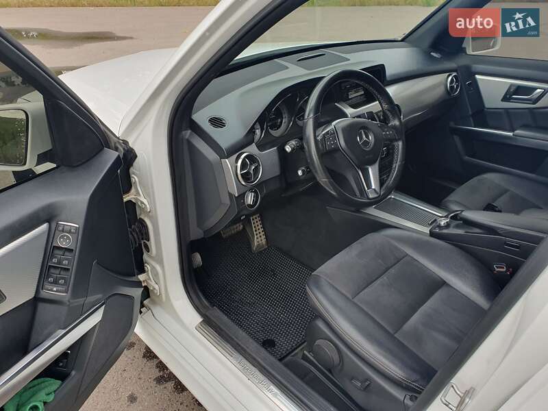 Внедорожник / Кроссовер Mercedes-Benz GLK-Class 2012 в Овидиополе