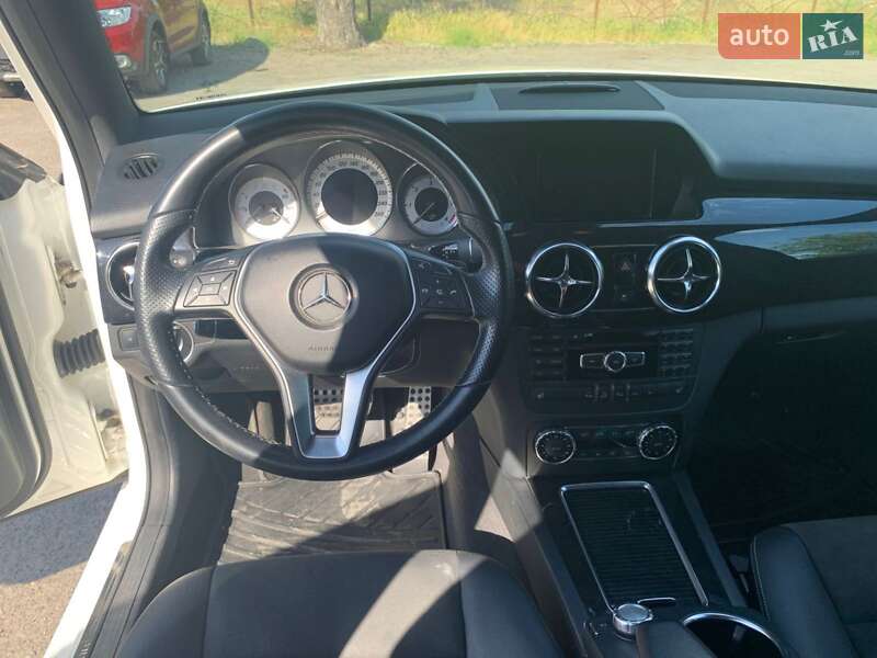 Внедорожник / Кроссовер Mercedes-Benz GLK-Class 2013 в Киеве