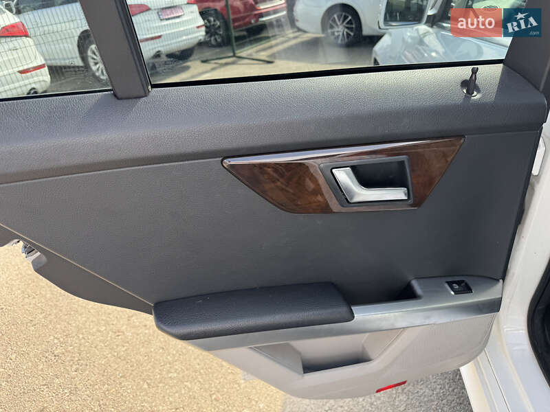 Позашляховик / Кросовер Mercedes-Benz GLK-Class 2014 в Києві