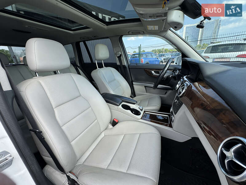Позашляховик / Кросовер Mercedes-Benz GLK-Class 2014 в Києві