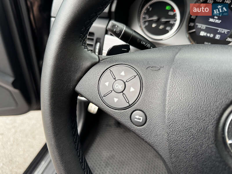 Позашляховик / Кросовер Mercedes-Benz GLK-Class 2011 в Києві