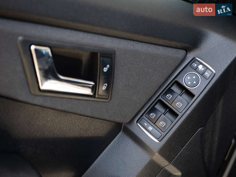 Позашляховик / Кросовер Mercedes-Benz GLK-Class 2011 в Києві фото 21 Позашляховик / Кросовер Mercedes-Benz GLK-Class 2011 в Києві