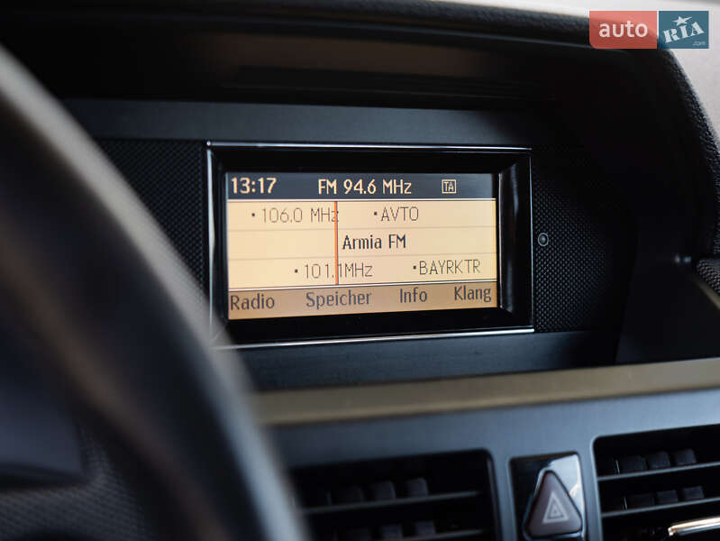 Позашляховик / Кросовер Mercedes-Benz GLK-Class 2011 в Києві фото 16 Позашляховик / Кросовер Mercedes-Benz GLK-Class 2011 в Києві