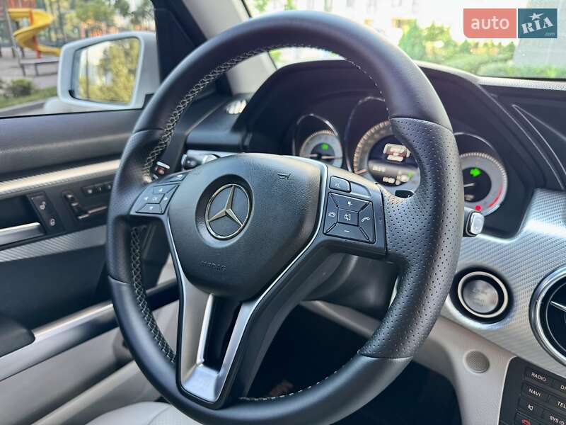 Позашляховик / Кросовер Mercedes-Benz GLK-Class 2014 в Києві