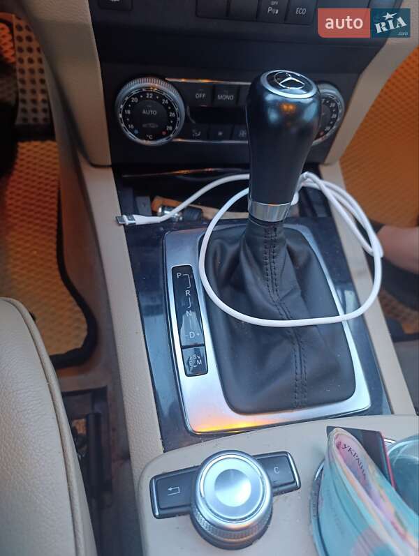 Внедорожник / Кроссовер Mercedes-Benz GLK-Class 2011 в Ивано-Франковске