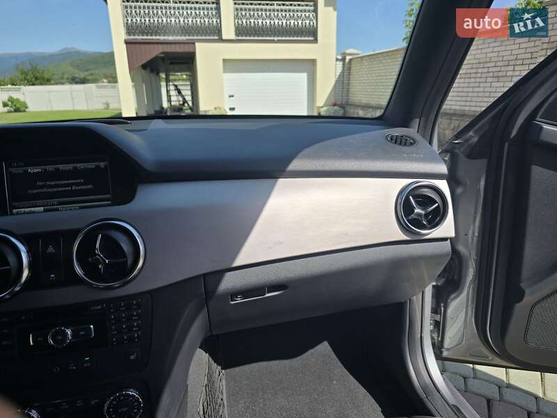 Внедорожник / Кроссовер Mercedes-Benz GLK-Class 2012 в Сваляве