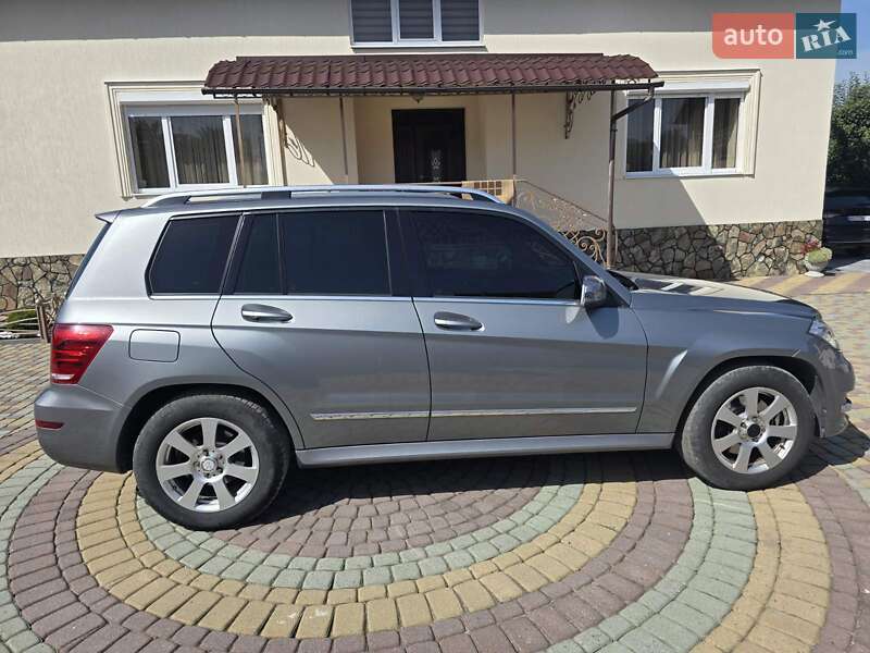 Внедорожник / Кроссовер Mercedes-Benz GLK-Class 2012 в Сваляве