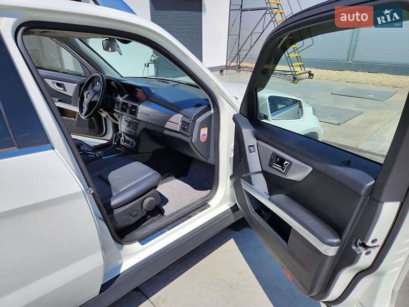 Внедорожник / Кроссовер Mercedes-Benz GLK-Class 2010 в Николаеве фото 10 Внедорожник / Кроссовер Mercedes-Benz GLK-Class 2010 в Николаеве