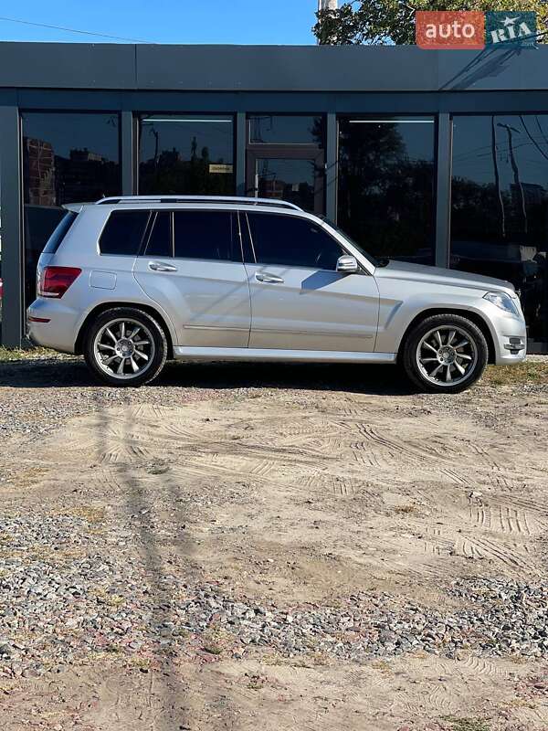 Внедорожник / Кроссовер Mercedes-Benz GLK-Class 2012 в Киеве