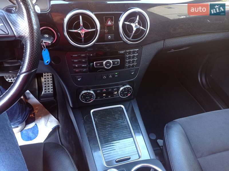 Внедорожник / Кроссовер Mercedes-Benz GLK-Class 2013 в Коломые фото 11 Внедорожник / Кроссовер Mercedes-Benz GLK-Class 2013 в Коломые