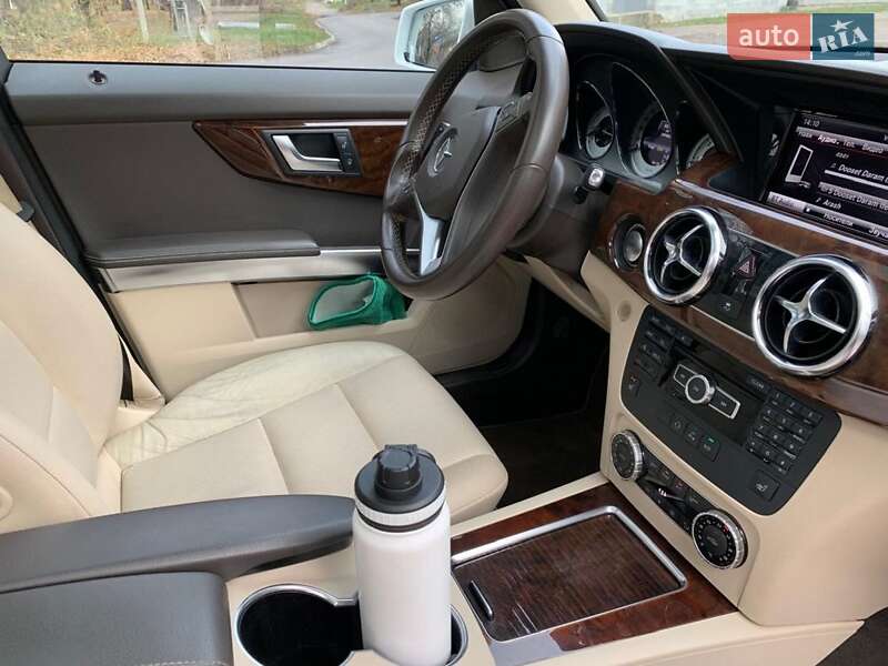 Mercedes-Benz GLK-Class 2012