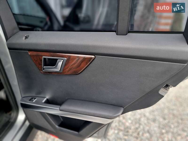 Внедорожник / Кроссовер Mercedes-Benz GLK-Class 2013 в Киеве