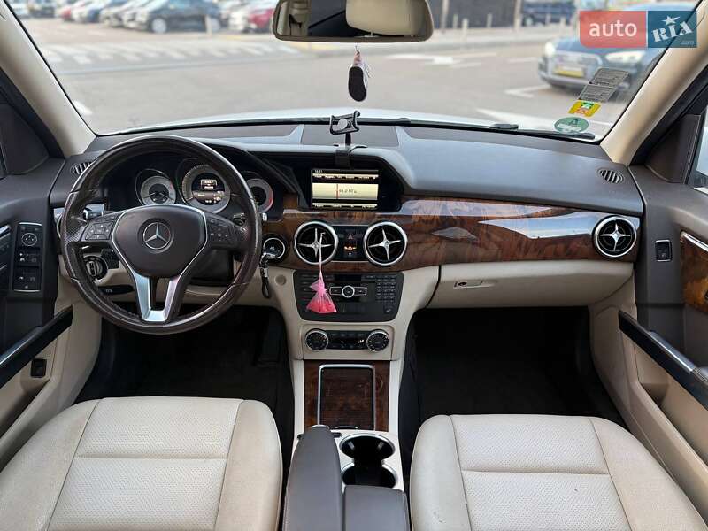 Позашляховик / Кросовер Mercedes-Benz GLK-Class 2014 в Києві фото 23 Позашляховик / Кросовер Mercedes-Benz GLK-Class 2014 в Києві