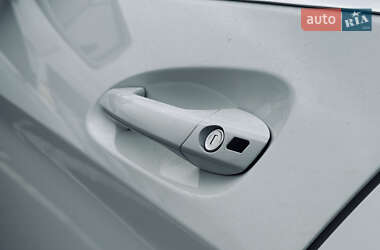 Позашляховик / Кросовер Mercedes-Benz GLK-Class 2012 в  фото 11 Позашляховик / Кросовер Mercedes-Benz GLK-Class 2012 в