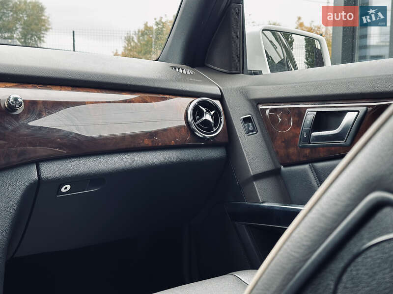 Внедорожник / Кроссовер Mercedes-Benz GLK-Class 2012 в Кременчуге
