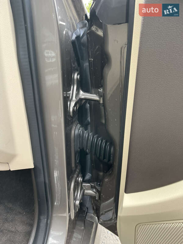 Внедорожник / Кроссовер Mercedes-Benz GLK-Class 2015 в Измаиле фото 13 Внедорожник / Кроссовер Mercedes-Benz GLK-Class 2015 в Измаиле