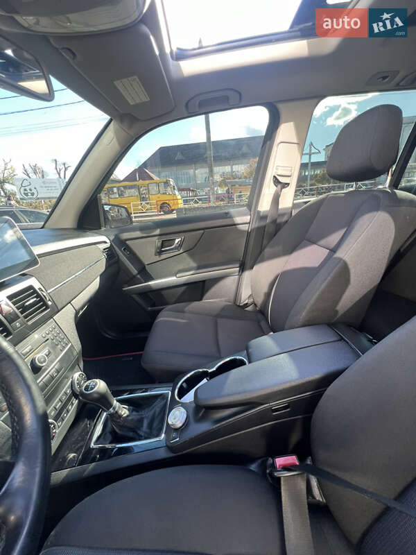 Внедорожник / Кроссовер Mercedes-Benz GLK-Class 2010 в Коломые фото 25 Внедорожник / Кроссовер Mercedes-Benz GLK-Class 2010 в Коломые