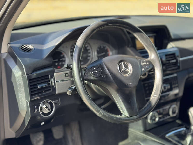 Внедорожник / Кроссовер Mercedes-Benz GLK-Class 2011 в Черновцах