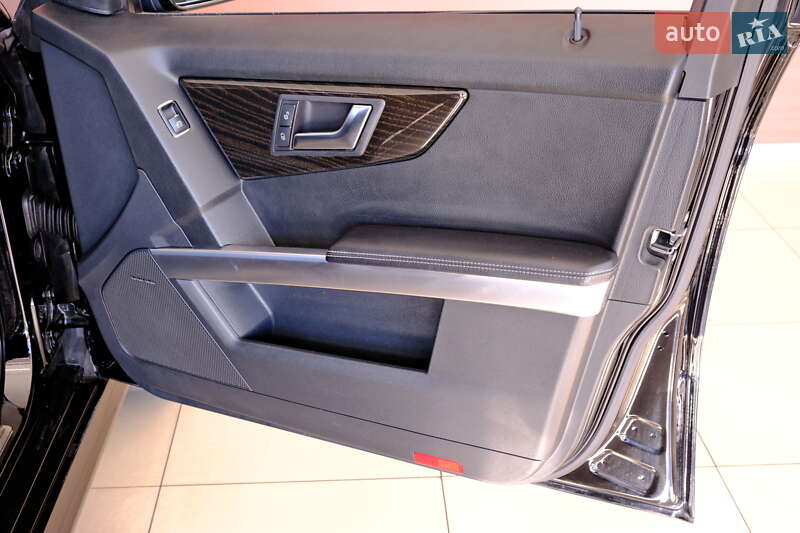 Позашляховик / Кросовер Mercedes-Benz GLK-Class 2015 в Одесі фото 40 Позашляховик / Кросовер Mercedes-Benz GLK-Class 2015 в Одесі