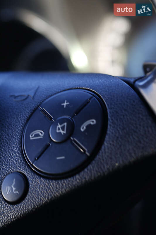 Позашляховик / Кросовер Mercedes-Benz GLK-Class 2010 в Львові фото 37 Позашляховик / Кросовер Mercedes-Benz GLK-Class 2010 в Львові