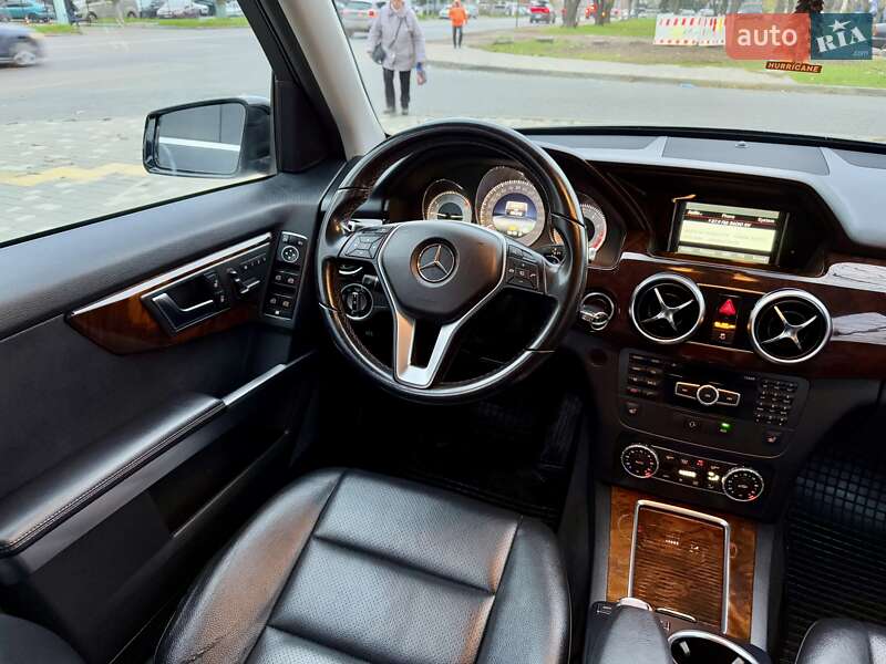 Позашляховик / Кросовер Mercedes-Benz GLK-Class 2013 в Одесі фото 79 Позашляховик / Кросовер Mercedes-Benz GLK-Class 2013 в Одесі