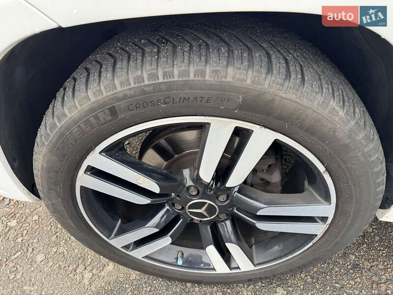 Внедорожник / Кроссовер Mercedes-Benz GLK-Class 2014 в Киеве
