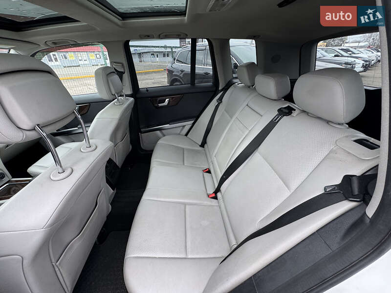 Внедорожник / Кроссовер Mercedes-Benz GLK-Class 2014 в Киеве