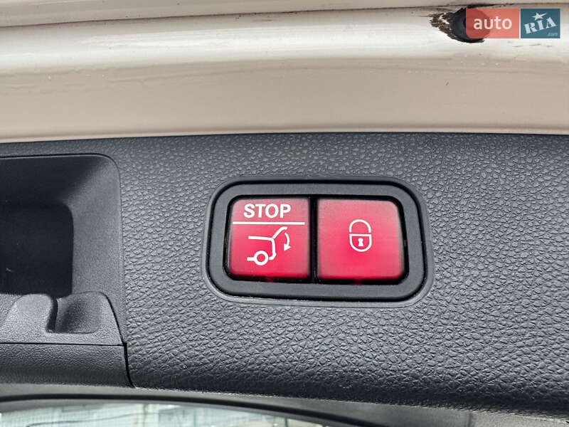 Внедорожник / Кроссовер Mercedes-Benz GLK-Class 2014 в Киеве