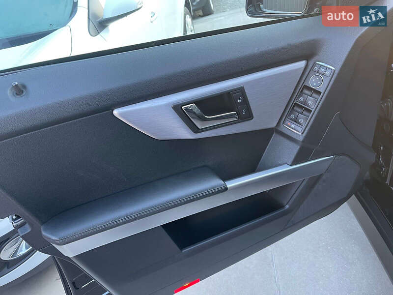 Внедорожник / Кроссовер Mercedes-Benz GLK-Class 2011 в Ровно