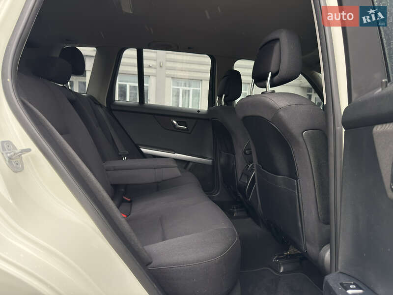 Внедорожник / Кроссовер Mercedes-Benz GLK-Class 2011 в Черновцах