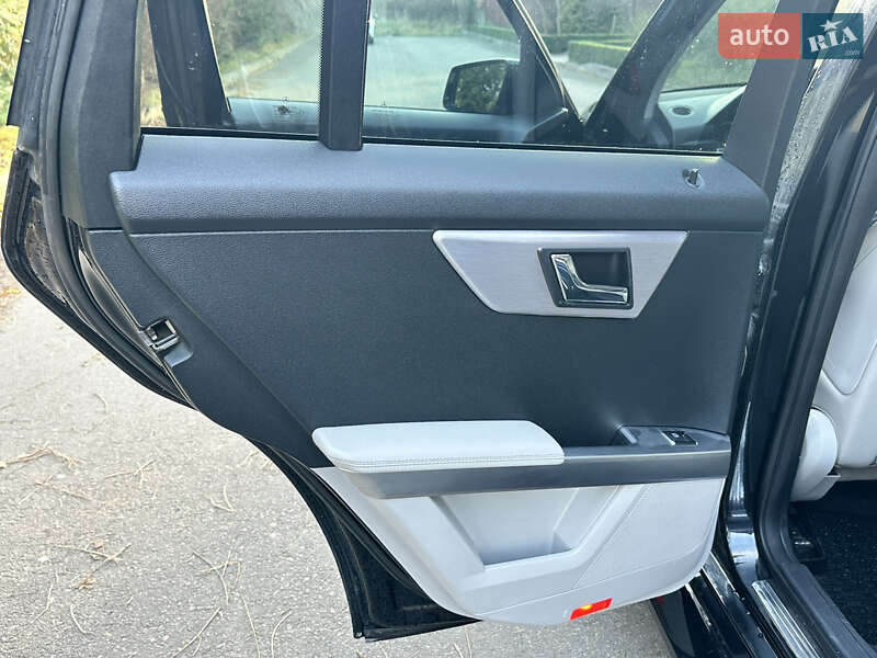 Внедорожник / Кроссовер Mercedes-Benz GLK-Class 2010 в Ровно