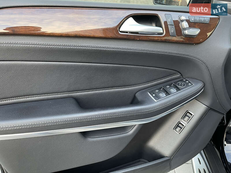 Внедорожник / Кроссовер Mercedes-Benz GLS-Class 2016 в Днепре фото 41 Внедорожник / Кроссовер Mercedes-Benz GLS-Class 2016 в Днепре