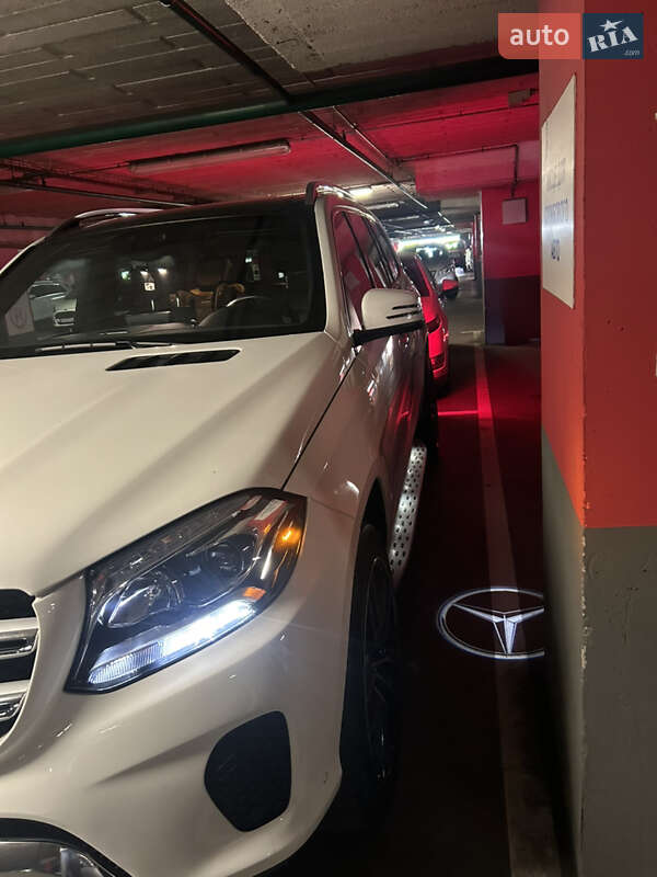 Позашляховик / Кросовер Mercedes-Benz GLS-Class 2017 в Вишневому