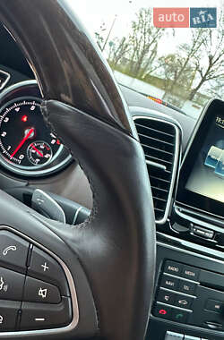 Позашляховик / Кросовер Mercedes-Benz GLS-Class 2017 в 