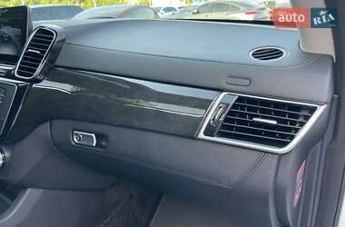 Позашляховик / Кросовер Mercedes-Benz GLS-Class 2016 в 